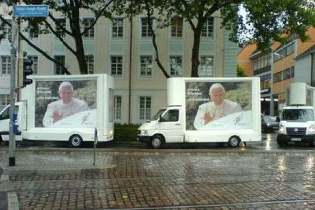 fudders Papst-Ticker: Papamobile schwärmen aus
