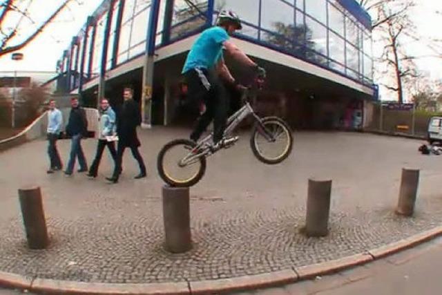 Videos: Kunststcke mit dem Trial- und BMX-Rad in Freiburg