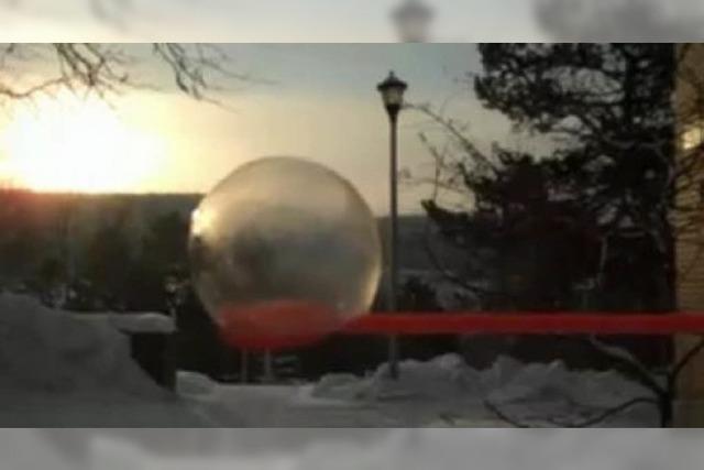Video: Eine Seifenblase gefriert