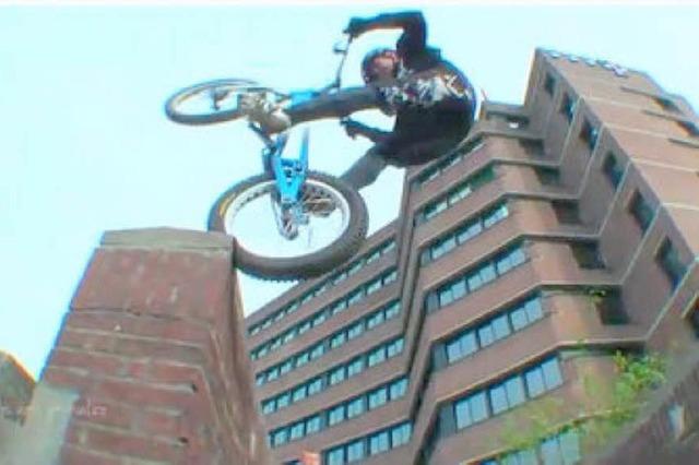 Video: Bike- und Motorradtrial in Freiburg