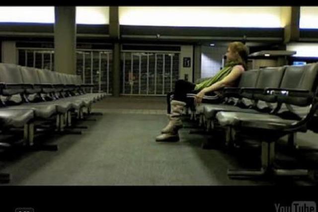 Kurzfilm der Woche (148): Dieses Mädchen ist 8 Stunden auf einem Flughafen eingesperrt