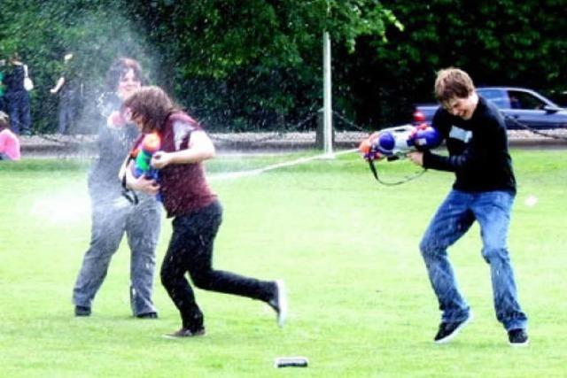 Jetzt live: Wasserschlacht-Flashmob im Seepark