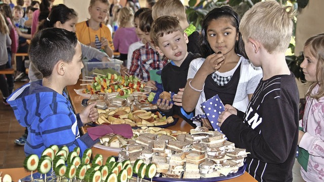 So bunt und lecker kann ein Pausensnac...e Zweitklssler der Tschamber-Schule.   | Foto: Frey