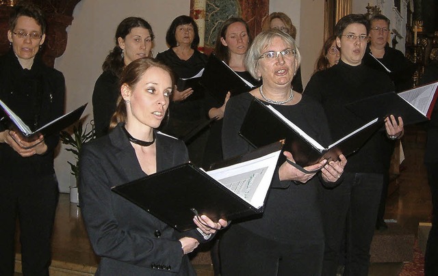 Geistliche Gesnge aus fnf Jahrhunderten sang das Bad Sckinger Vocalconsort.  | Foto: Roswitha Frey