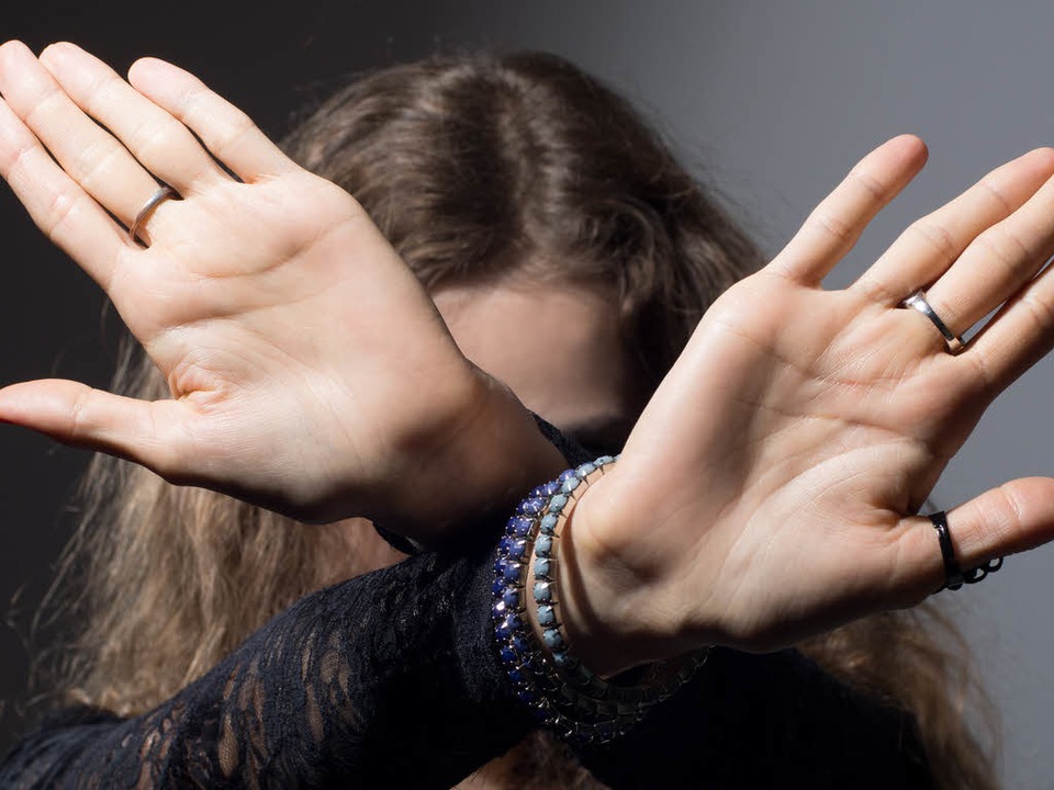 Finger weg! Ein 29 Jahre alter Mann st...ein Auge auf Kinder geworfen zu haben.  | Foto: kanzefar - Fotolia