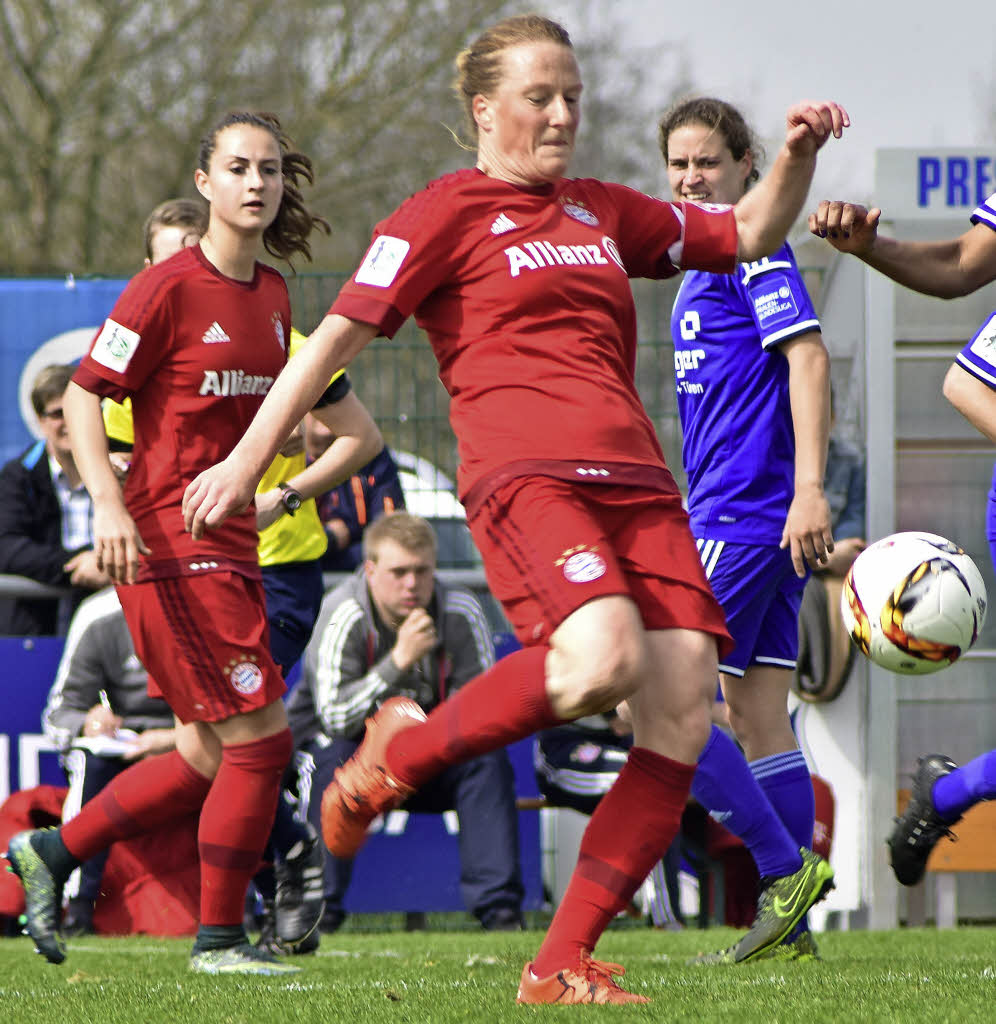 Die Frauenfussball Badische Zeitung 