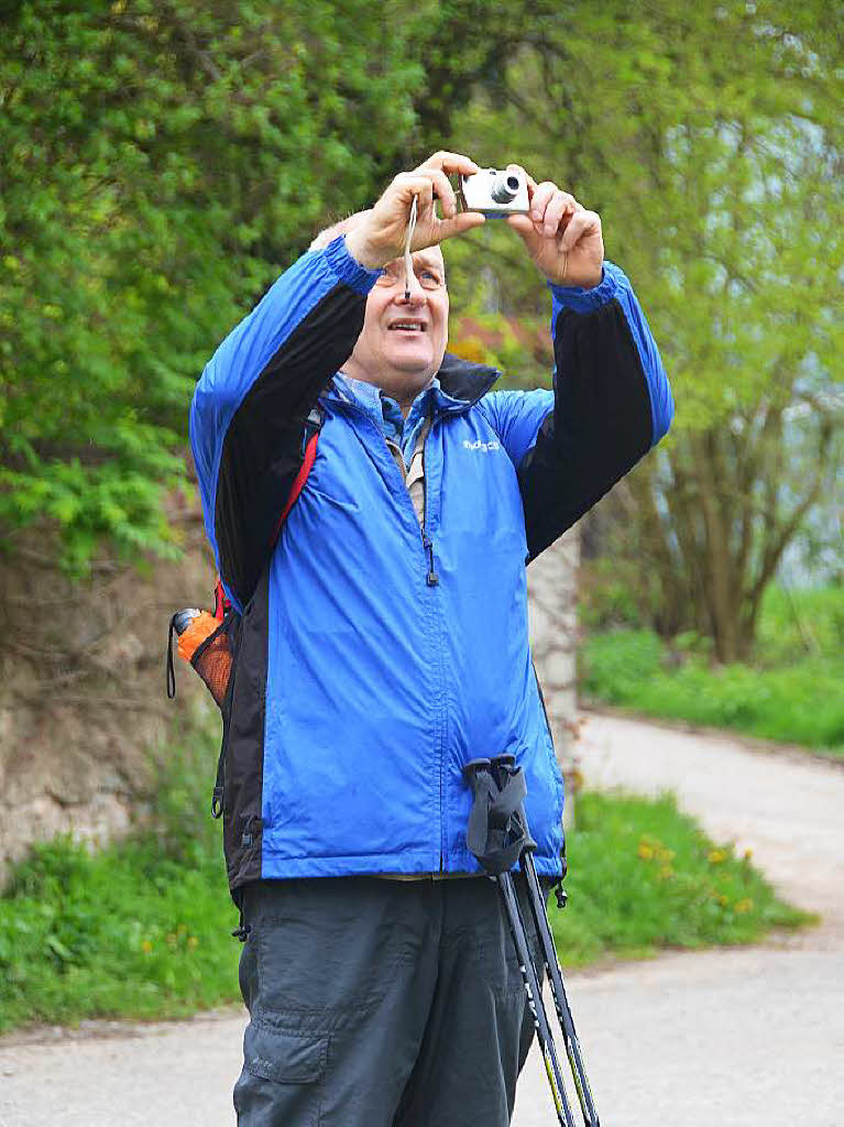 Mal ber Stock und Stein, mal in der Stadt oder aber auch hoch droben am und im Schloss Brgeln waren die BZ-Wanderer bei der Auftaktveranstaltung unterwegs. 30 wackere Wandersleut’ trotzten Wind, Regen und Nebel, und erlebten einiges.