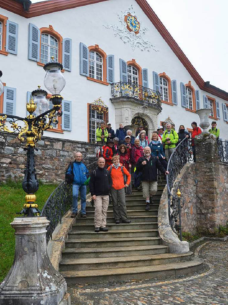 Mal ber Stock und Stein, mal in der Stadt oder aber auch hoch droben am und im Schloss Brgeln waren die BZ-Wanderer bei der Auftaktveranstaltung unterwegs. 30 wackere Wandersleut’ trotzten Wind, Regen und Nebel, und erlebten einiges.