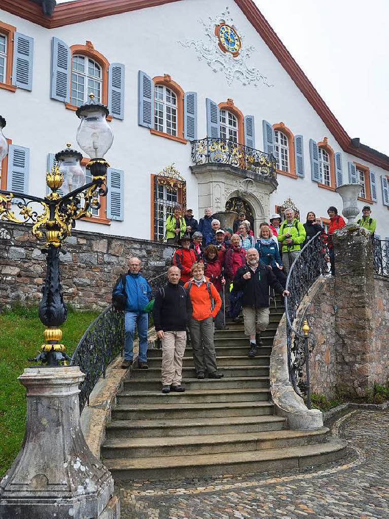 Mal ber Stock und Stein, mal in der Stadt oder aber auch hoch droben am und im Schloss Brgeln waren die BZ-Wanderer bei der Auftaktveranstaltung unterwegs. 30 wackere Wandersleut’ trotzten Wind, Regen und Nebel, und erlebten einiges.