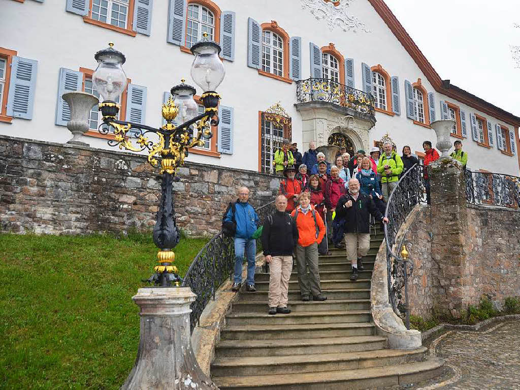 Mal ber Stock und Stein, mal in der Stadt oder aber auch hoch droben am und im Schloss Brgeln waren die BZ-Wanderer bei der Auftaktveranstaltung unterwegs. 30 wackere Wandersleut’ trotzten Wind, Regen und Nebel, und erlebten einiges.