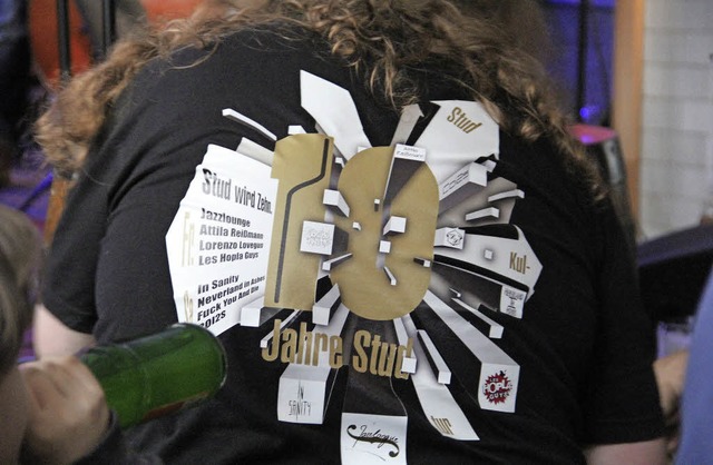 Wer Infos zum Festprogramm wollte, bra...einen Blick auf dieses T-Shirt werfen.  | Foto: judith reinbold