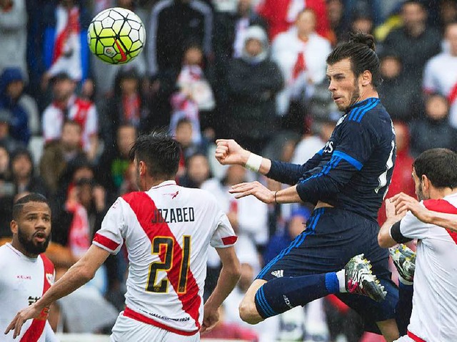 Gareth Bale (oben) will im Halbfinal-H...ons League in Manchester alles geben.   | Foto: AFP