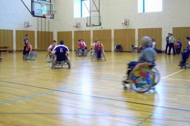 Rollstuhl-Basketball: Schubfehler und Fugngerpunkte
