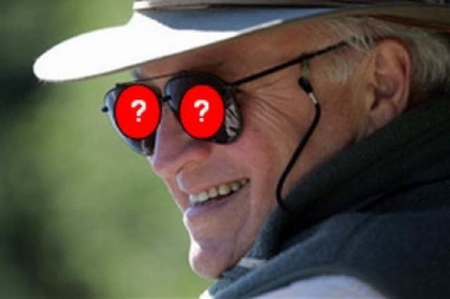 Was spiegelt sich denn da in Dick Cheneys Sonnenbrille?
