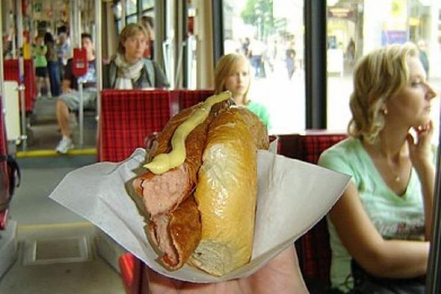 Lecker Wurst und ab in die Bahn