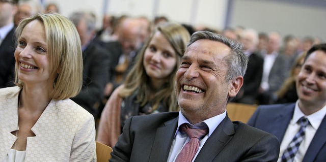 Klaus Jehle amsierte sich prchtig be...eier. Neben ihm sitzt Ehefrau Nicole.   | Foto: Bastian Bernhardt