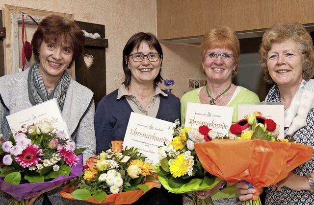 Neue Ehrenmitglieder beim Frauenverein...ller, Michaela Meier und Andrea Wiest   | Foto: Wolfgang Scheu