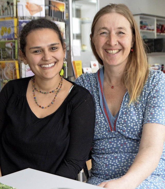 Personalwechsel im Ladencaf Markt 15 ...d Marktleiterin Heike Korte (rechts).   | Foto: Gerhard Walser