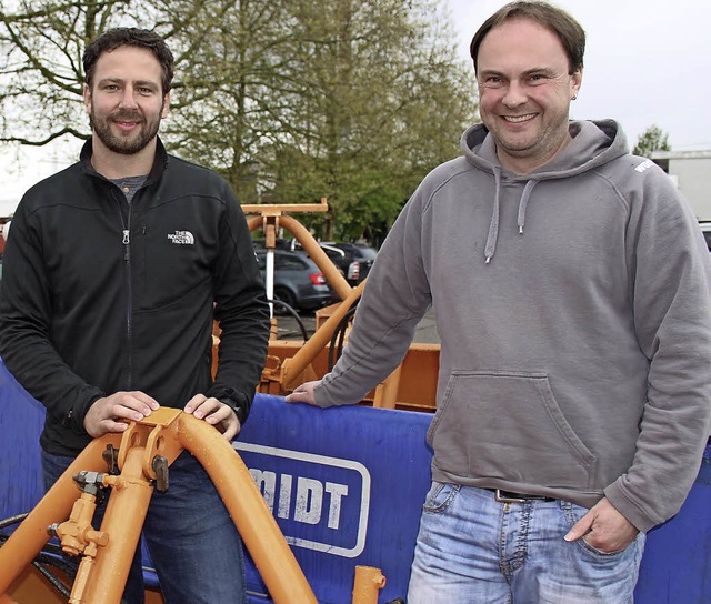 Reiner Jehle (links), Leiter des Baube...mmen mit Platzmeister  Matthias Block   | Foto: Susann Klatt-D&#8217;Souza