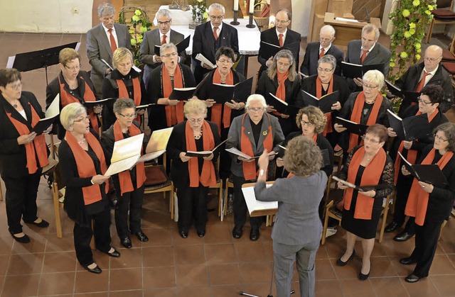 Gestaltete in seinem Jahreskonzert ein...Abendandacht: der Kirchenchor Mubach.  | Foto: Benedikt Sommer