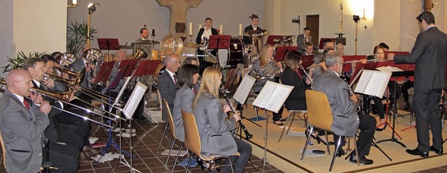 Die Stadtmusik Kandern begeisterte ein...henkonzert in der katholischen Kirche.  | Foto: Jutta Schtz