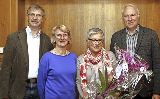 Ehrung beim Chor (von links): Wolfgang...ger, Christa Haas und  Reiner Anstett   | Foto: Heidi Fssel