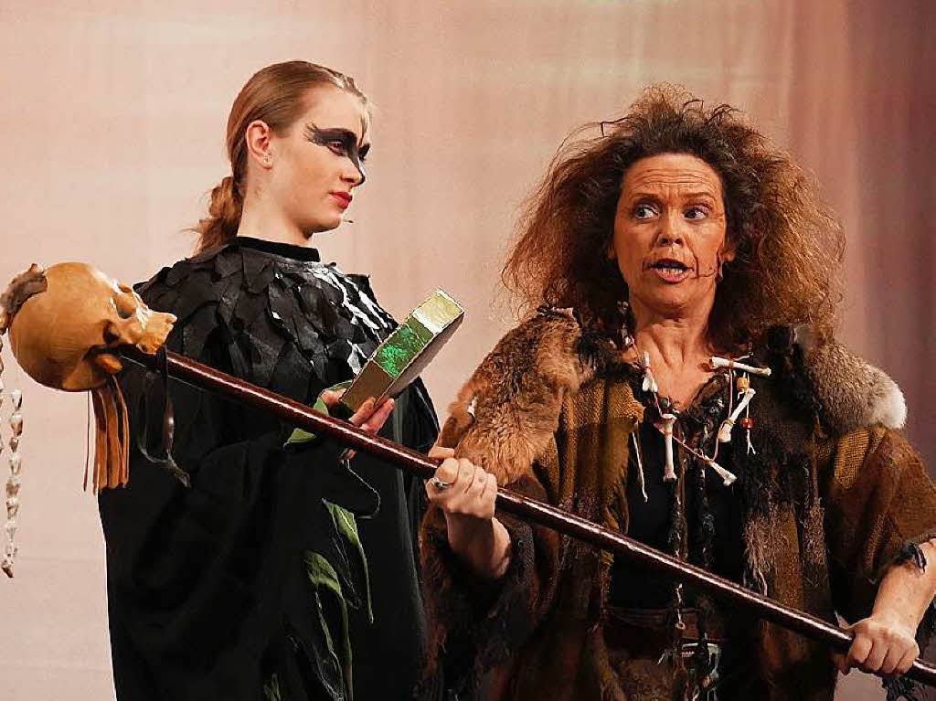 Conan und Sonja Jacobi als Hexe Sedna