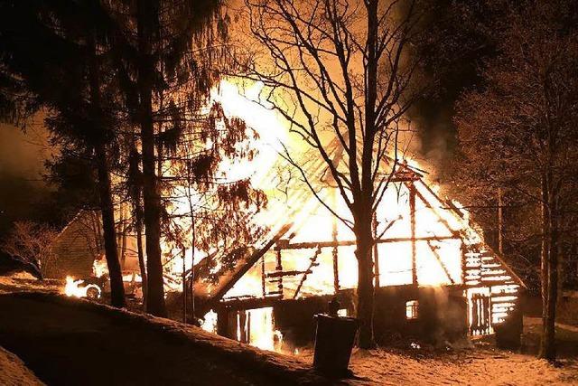 Bauernhof in Todtmoos brennt komplett aus