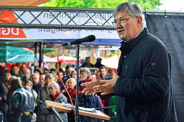 Bernd Riexinger, Bundesvorsitzender de...he Rede am Tag der Arbeit in Freiburg.  | Foto: Michael Bamberger