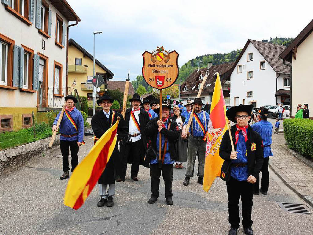 Die Bleibacher Bllerschtzen und Biedermeierdamen