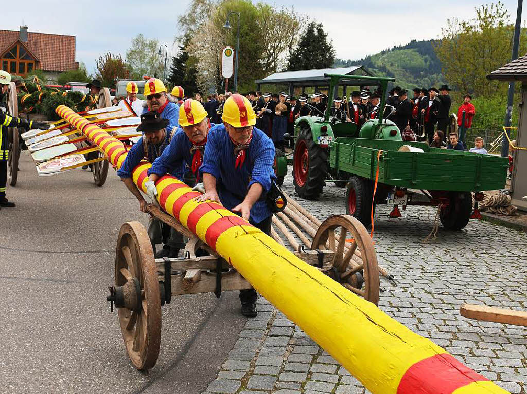 Am Bahnhof angekommen, zum Aufstellen wird alles gerichtet