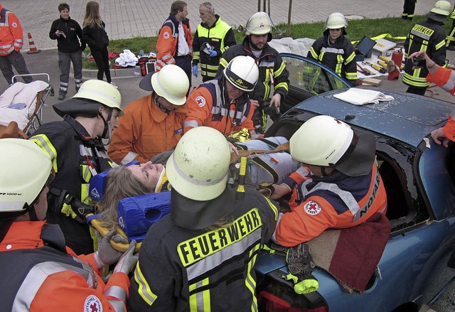 Beim gemeinsamen bungsnachmittag von ... einem Pkw eingeklemmt worden waren.    | Foto: Privat