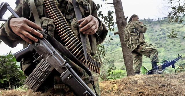 Zum Tten bereit: Guerillakmpfer in Kolumbien  | Foto: dpa