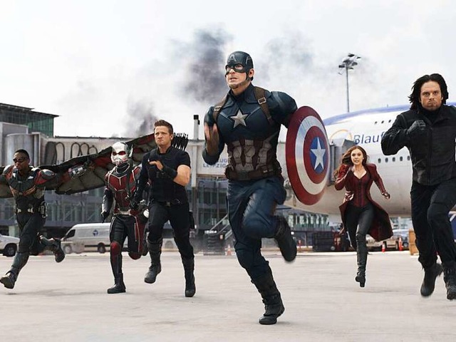 Die Gemeinschaft um &#8222;Captain America&#8220; (Chris Evans)   | Foto: Film Frame/Marvel/dpa