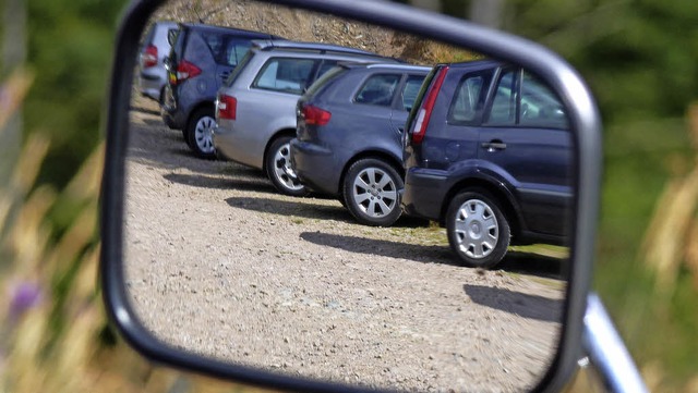 In Reih und Glied: Auf den Parkplatz a...11; das soll in Zukunft besser werden.  | Foto: Dirk Sattelberger