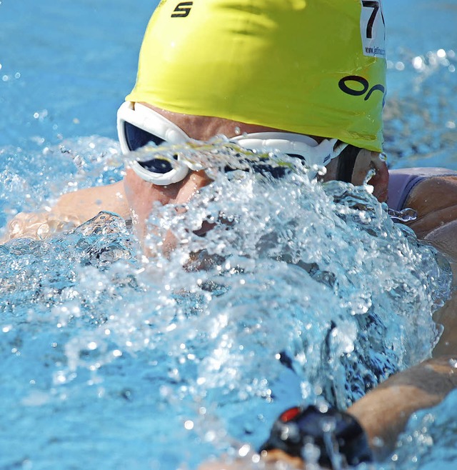 Radfahren, Schwimmen, Laufen: Am Sonnt... um 9 Uhr im Rheinfeldener Schwimmbad.  | Foto: Ralf Staub, Martin Eckert (2)