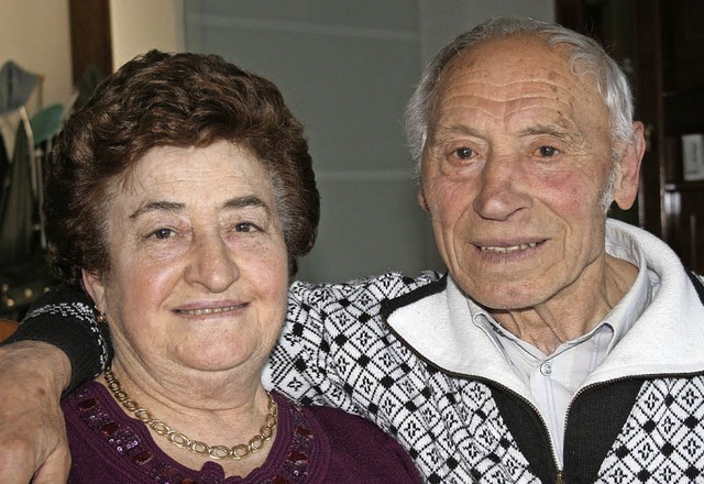 Maria Cristina und Giuseppe Cricca kn...emeinsame Jahre in Hllstein feiern.    | Foto: Ralph Lacher