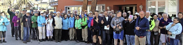 Zur Erffnung des Panorama-Hochfirstwa...et haben, kamen ber 80 Wanderfreunde.  | Foto: Eva Korinth