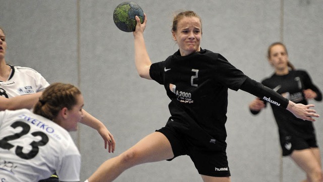 SG-Spielerin Selina Margull erzielt einen Treffer gegen Grbenzell.   | Foto:  Bettina Schaller