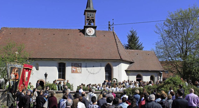 Aus Stegen und Kirchzarten kamen die G...Bittprozessionen zur Johanneskapelle.   | Foto: Erich Krieger