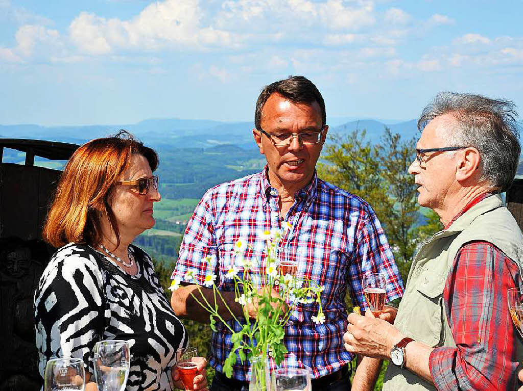 Ein Gipfeltreffen der Wanderfreunde bei Kaiserwetter auf dem Hrnleberg