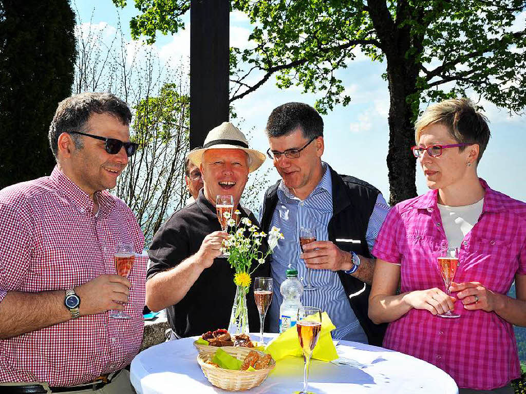 Ein Gipfeltreffen der Wanderfreunde bei Kaiserwetter auf dem Hrnleberg