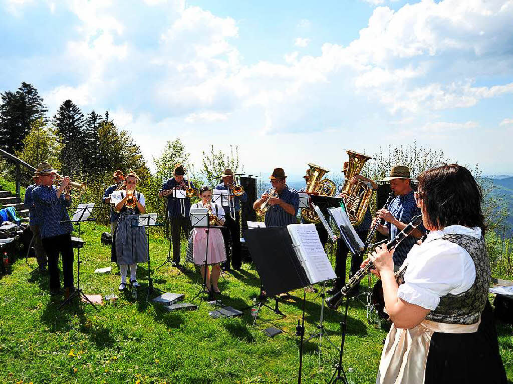 Ein Gipfeltreffen der Wanderfreunde bei Kaiserwetter auf dem Hrnleberg