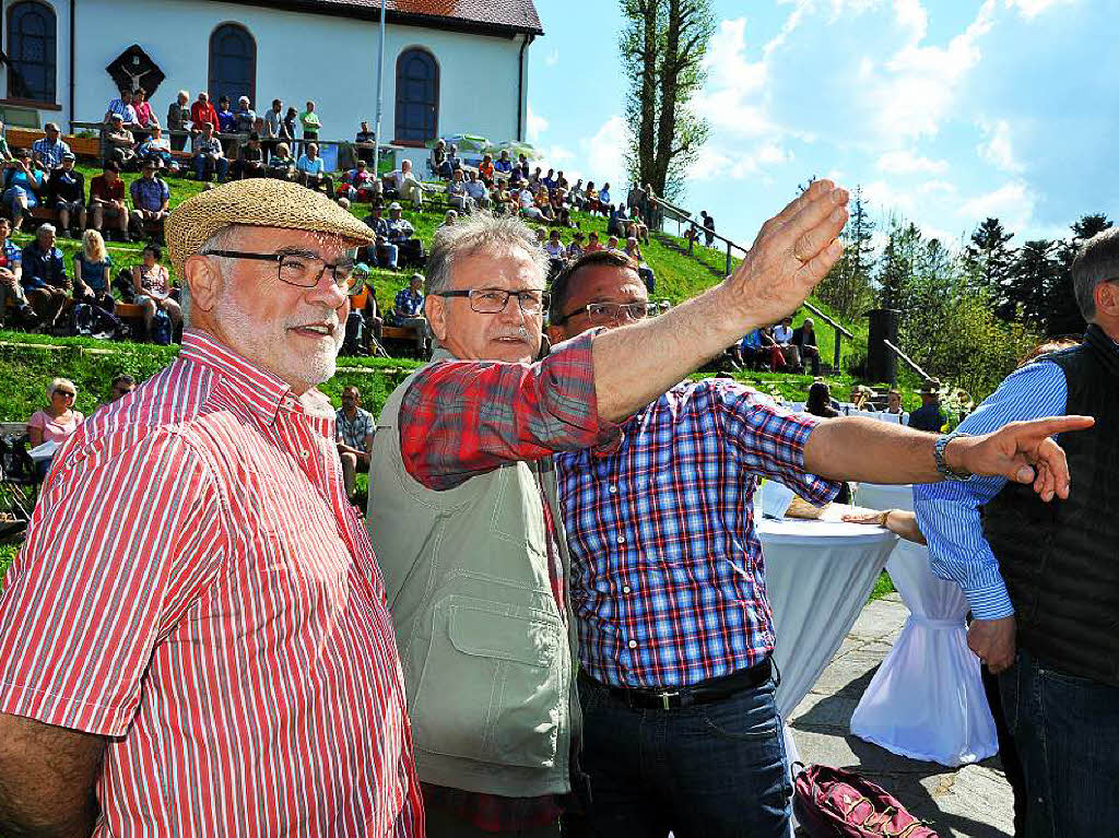 Ein Gipfeltreffen der Wanderfreunde bei Kaiserwetter auf dem Hrnleberg