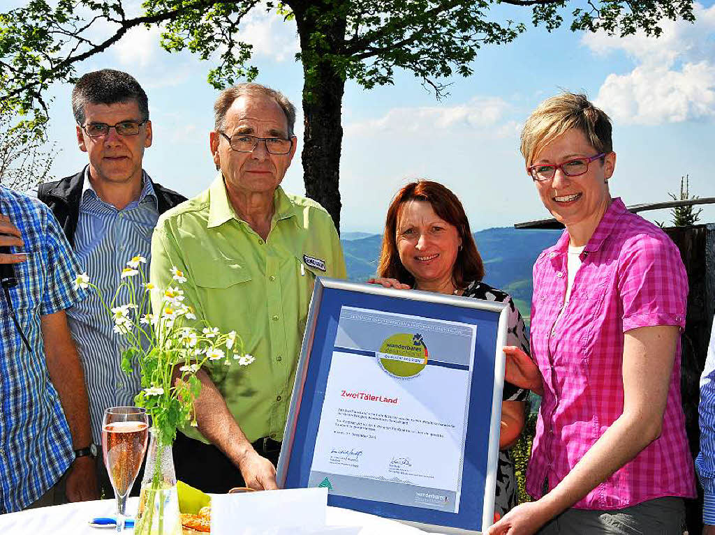 Ein Gipfeltreffen der Wanderfreunde bei Kaiserwetter auf dem Hrnleberg