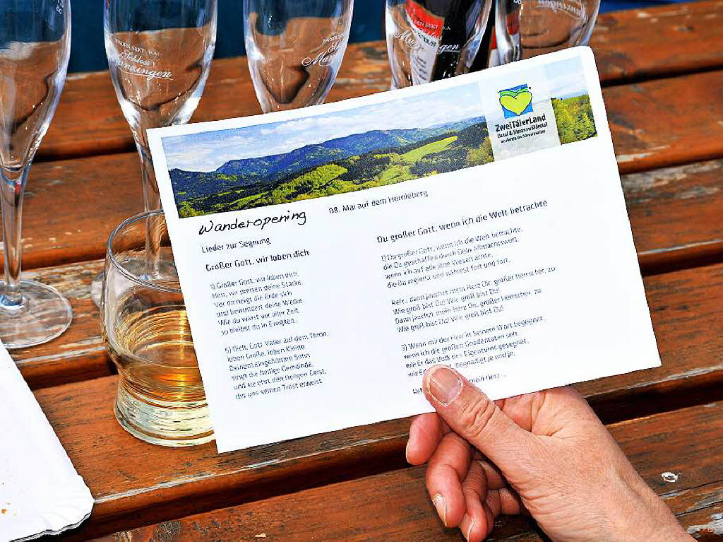 Ein Gipfeltreffen der Wanderfreunde bei Kaiserwetter auf dem Hrnleberg