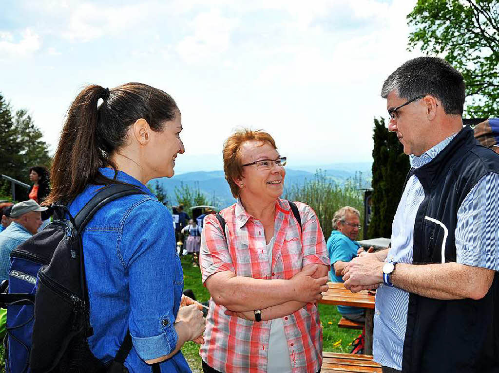 Ein Gipfeltreffen der Wanderfreunde bei Kaiserwetter auf dem Hrnleberg