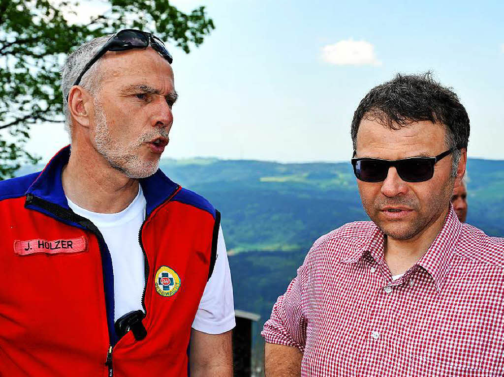 Ein Gipfeltreffen der Wanderfreunde bei Kaiserwetter auf dem Hrnleberg