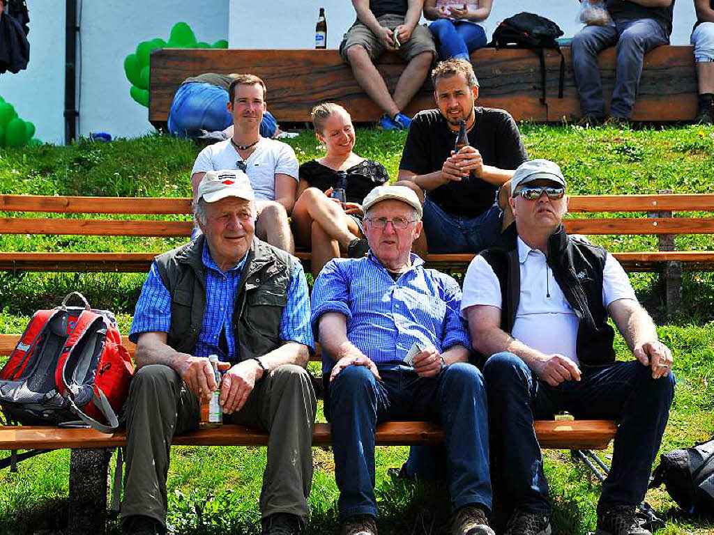 Ein Gipfeltreffen der Wanderfreunde bei Kaiserwetter auf dem Hrnleberg