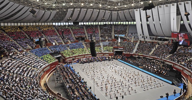 Die Arena von San Sebastian war gefll...blieb nur noch Platz fr 400 Zuhrer.   | Foto: Leitherer